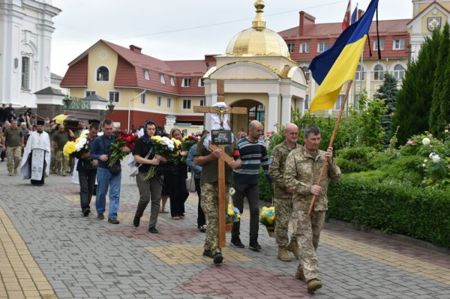 У Луцьку попрощалися з Героєм Миколою Кінахом