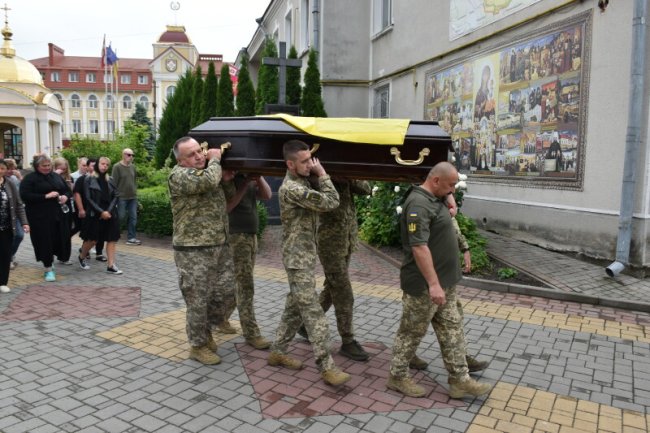 У Луцьку попрощалися з Героєм Миколою Кінахом