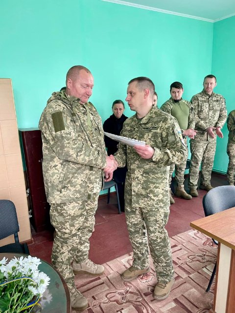 Боєць із Волині отримав нагороду міністра оборони