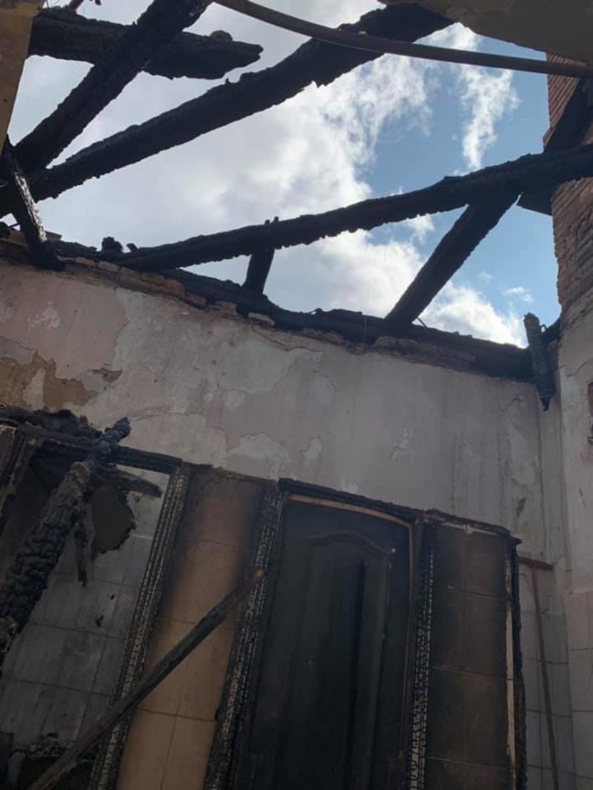 З'явилися фото зсередини пошкодженого вогнем луцького госпіталю 