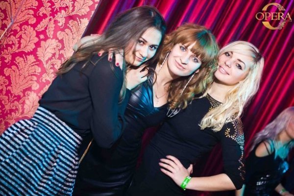 Чоловічий стриптиз у луцькому клубі. ФОТО