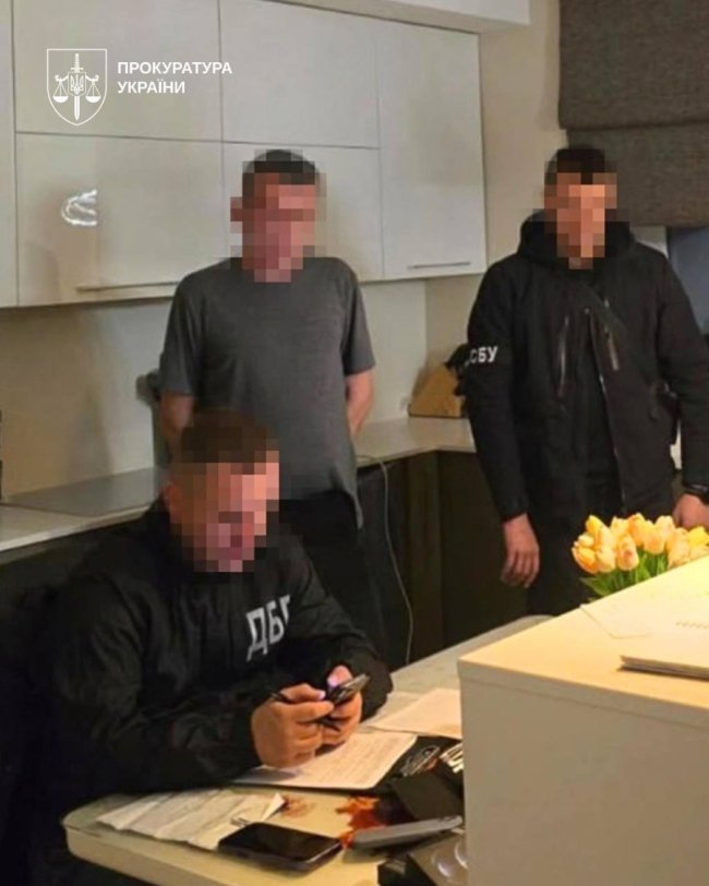 На Волині та Рівненщині 12 посадовців «Лісів України» продавали деревину за заниженими цінами
