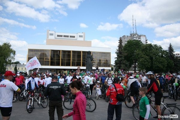 У Луцьку велосипедисти окупували дороги