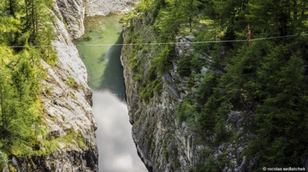 Село Бонашьез, Швейцарія