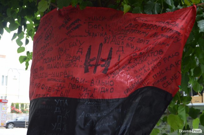 «Ті, хто воюють за гроші, - не воїни», - луцький вуличний музикант