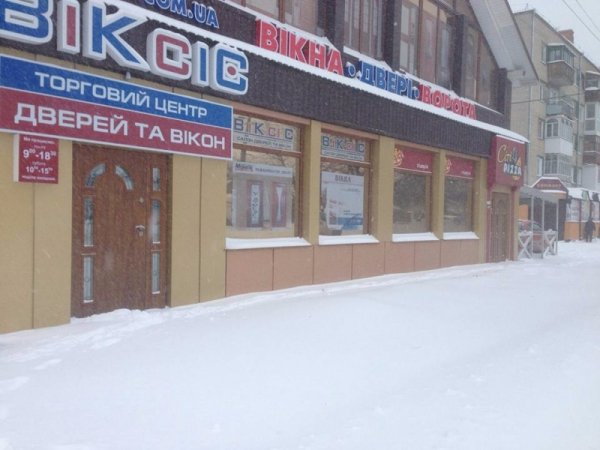 Луцькі муніципали змушували прибирати сніг 