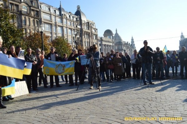 Лучанин - один з організаторів Євромайдану в Португалії. ФОТО