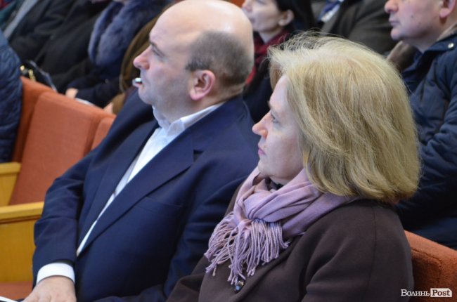 Повстанські пісні, зізнання в любові і до чого тут ва(Зе)лін: як на Волинь Порошенко приїздив. ФОТОРЕПОРТАЖ