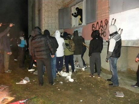 У Чернігові розгромили офіс комуністів. ФОТО