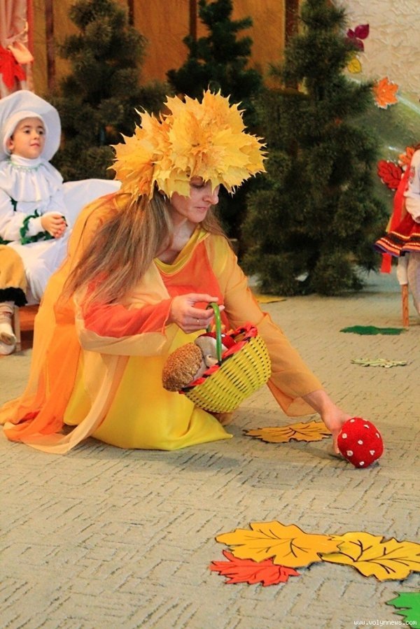 Як луцькі діти радіють осені. ФОТО