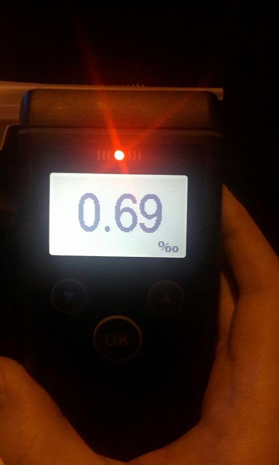 У Львові виявили поліцейське авто з водієм напідпитку. Той сказав, що приїхав з Луцька