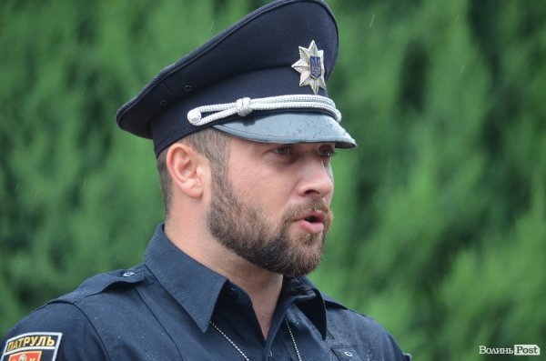 У Луцьку поліцейські отримали нові погони і звання. ФОТО