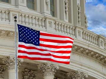 У США схвалили рекордний оборонний бюджет, що передбачає допомогу Україні