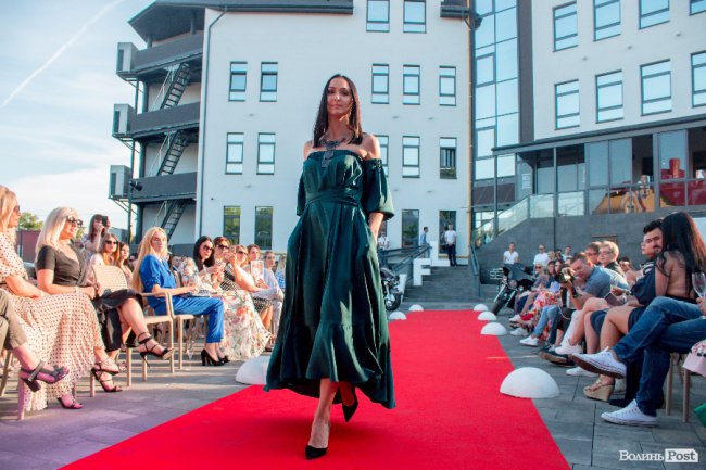 Гурт «СКАЙ», байкери та неймовірні колекції одягу: чим вражав другий день  «Lutsk Fashion Weekend»