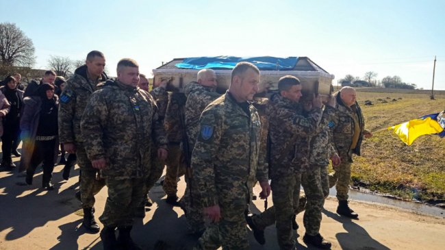 У Луцькому районі попрощалися із Героєм Олегом Пастуховим. ФОТО