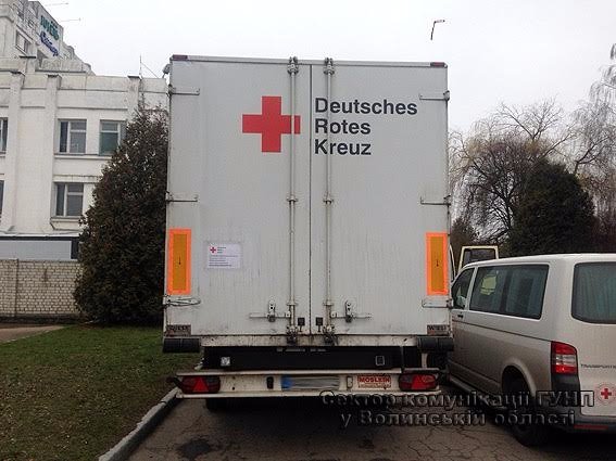 У Луцьку пограбували автомобілі з німецькою «гуманітаркою». ФОТО