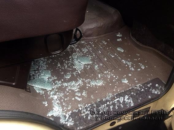 У Луцьку пограбували автомобілі з німецькою «гуманітаркою». ФОТО