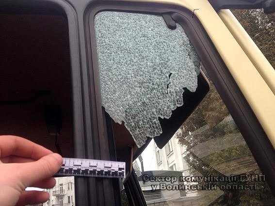 У Луцьку пограбували автомобілі з німецькою «гуманітаркою». ФОТО