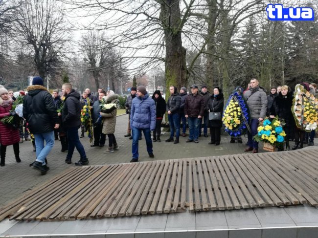 У Луцьку провели в останню путь атовця Сергія Денисюка. ФОТО