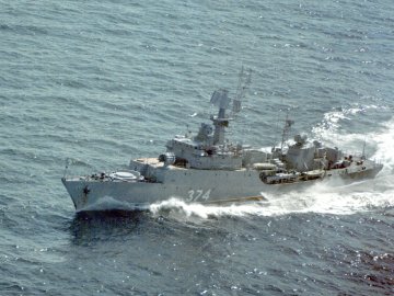 Окупанти у Севастополі ріжуть на брухт корвет «Луцьк»