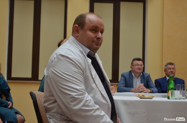 «Не ноу-хау, а реальність»: на даху волинської лікарні встановили сонячну електростанцію. ФОТО