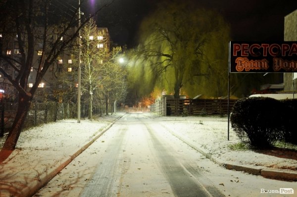 Сніг у Луцьку. ФОТО