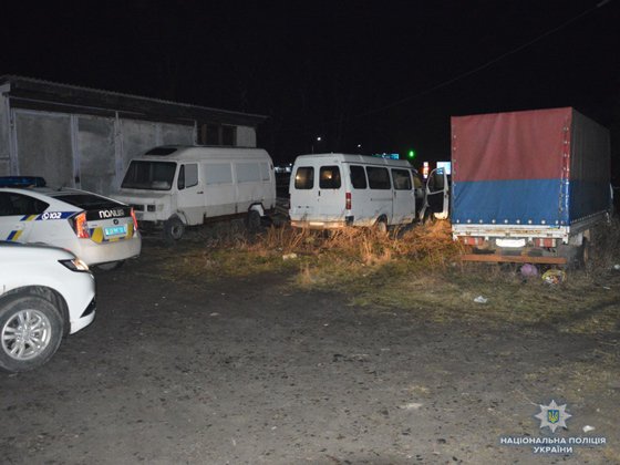 У Ковелі на парковці обікрали авто. ФОТО