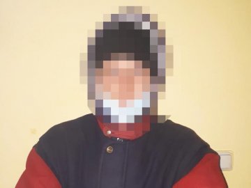 У Луцьку спіймали хулігана, який розмалював «розумну» зупинку 