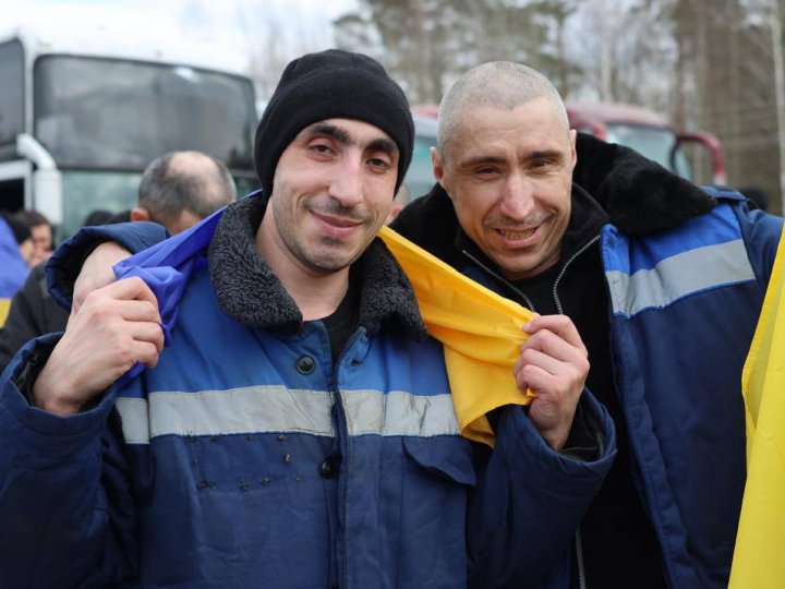 Великий обмін: сьогодні в Україну повертаються 300 військових і двоє цивільних