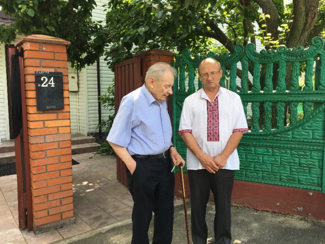 На Київщині прощаються з Левком Лук'яненком