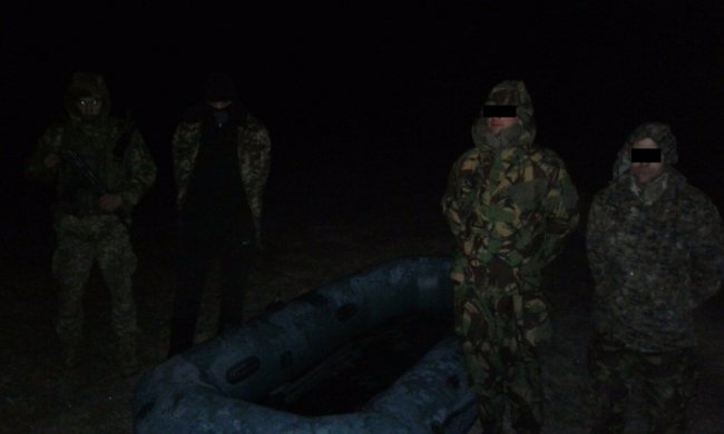 Волиняни на човнах переправляли контрабанду через Буг