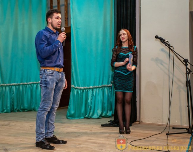 У Рожищі відбувся благодійний концерт заради порятунку 7-річного онкохворого хлопчика 