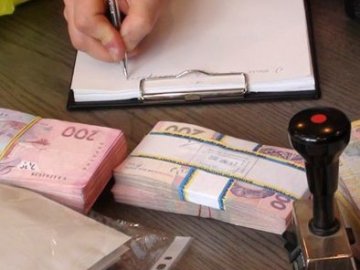 Директор комунального підприємства на Волині купив бульдозер за понад мільйон гривень, а його реальна вартість – 270 тисяч