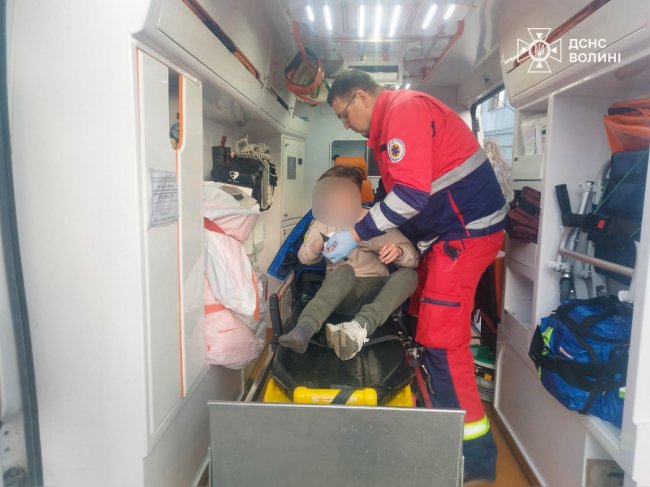 На Волині 10-річний хлопчик нахромився на огорожу. ФОТО