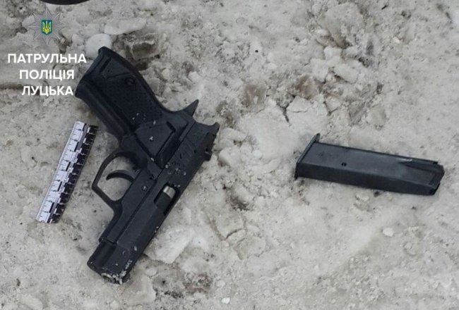 Стрілянина в Луцьку: затримали чоловіка з пістолетом