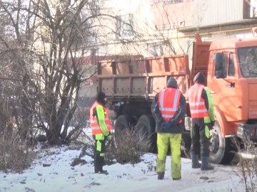 Лучани скаржаться за демонтаж сараїв муніципалами. ВІДЕО