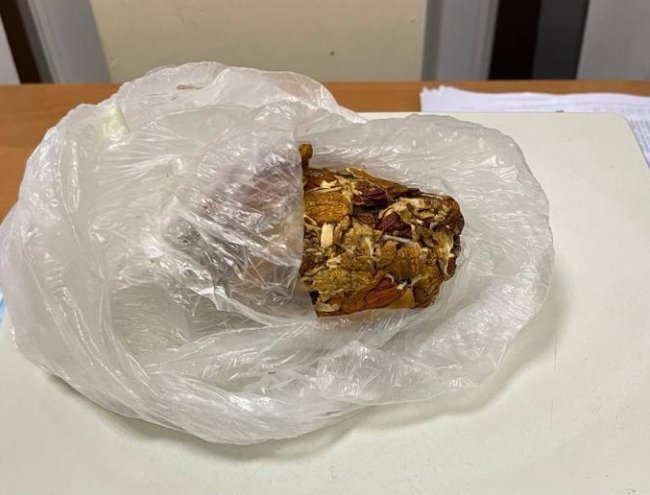 На «Ягодині» у пасажира автобуса, який їхав на заробітки до Польщі, знайшли галюциногенні гриби. ФОТО