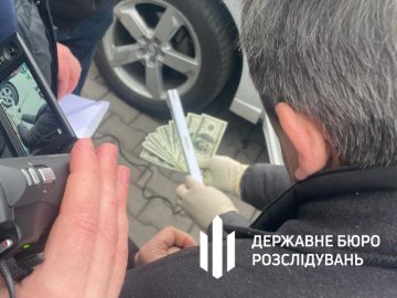 Відомо, якого волинського посадовця Держпродспоживслужби зловили на хабарі