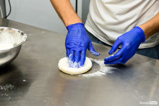 Гаряча піца – за 5 хвилин: у Луцьку відкрили 11-ий магазин популярної мережі «Галя Балувана»*