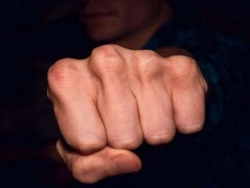 Ледь не вбив сусіда: волинянина посадили у тюрму на 5 років