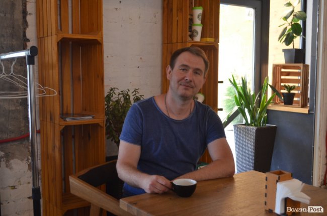 «Передайте ще тої смачної»: власник мережі луцьких кав'ярень щомісяця віддає 60 кілограмів кави для ЗСУ