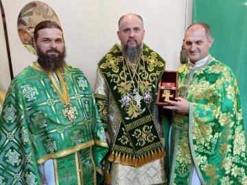 Епіфаній вручив подарунок на ювілей волинському священнику