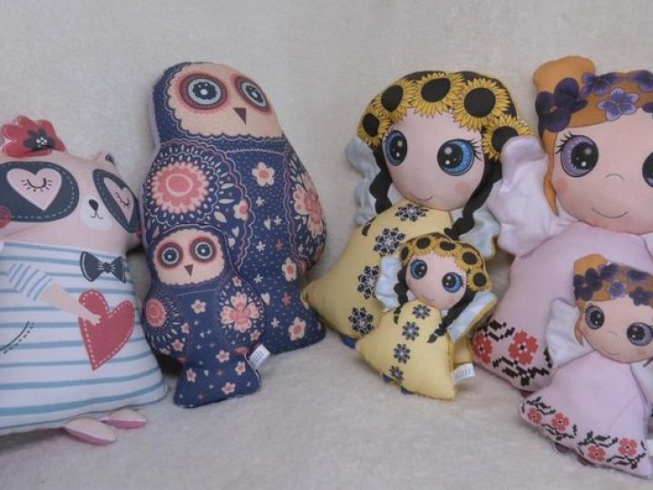 У Луцьку подружжя переселенців створює іграшки з лавандою