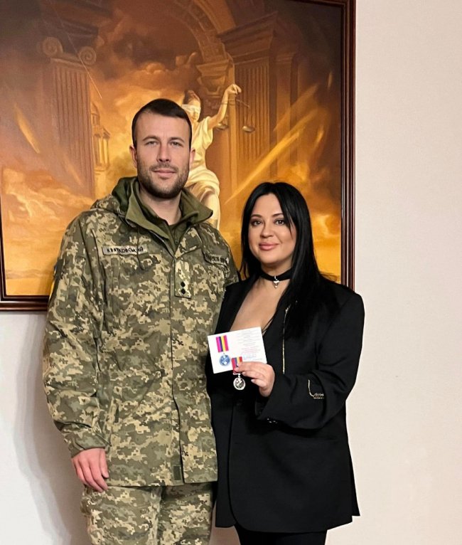 Волинська волонтерка отримала медаль від ОУВ «Запоріжжя» 