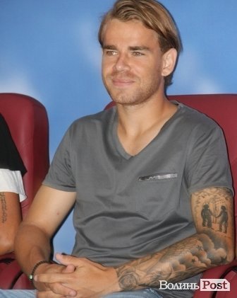 Півзахисник Ерік Бікфалві перейняв від батька любов до футболу і …живопису