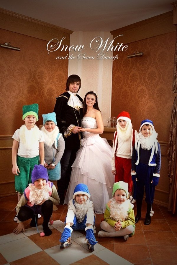 Тематична фотосесія «Білосніжка і сім гномів» для журналу «Ваше весілля»