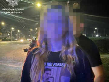 У Луцьку за кермом автівки спіймали 16-річну дівчину 