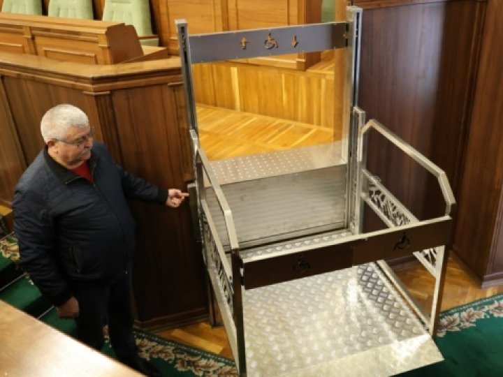 Волинську ОВА та облраду облаштовують за принципами безбар’єрності