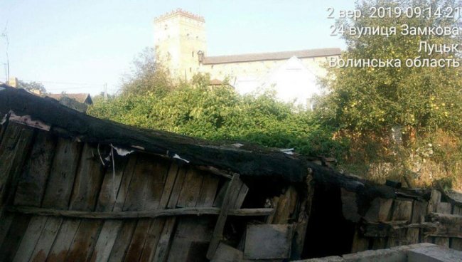 У Луцьку демонтували незаконні конструкції. ФОТО