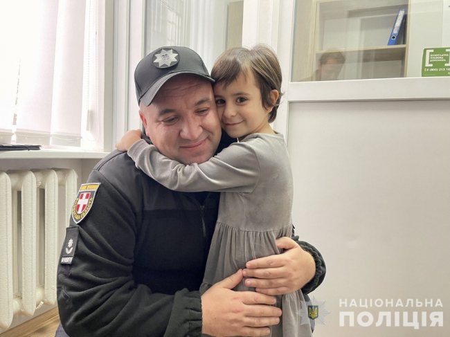 Поліцейські на Волині зробили подарунок родині полеглого колеги